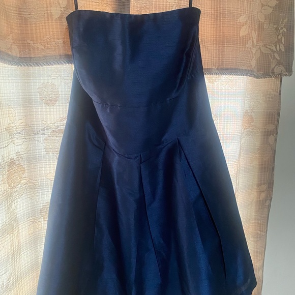 The dresses are like new, only worn once. some are size 6,8,10 and 12 - Picture 9 of 16